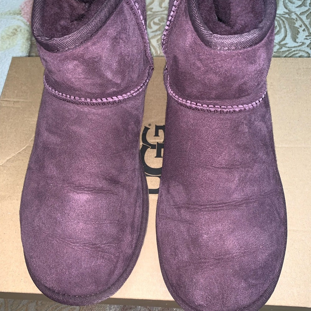 Uggs Plum size 8